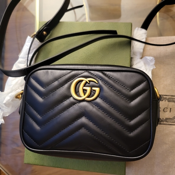 Authentic Gucci Marmont Mini Shoulder Bag - Picture 2 of 13